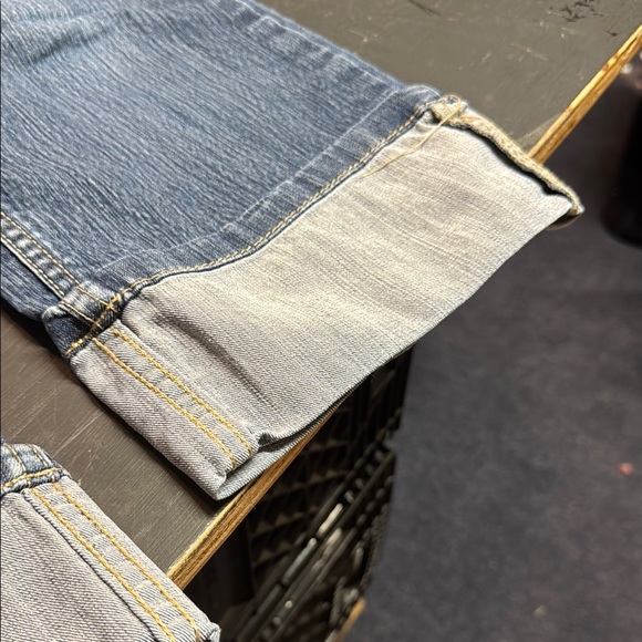 Merona Cuffed Capri Blue Jeans - Picture 5 of 8